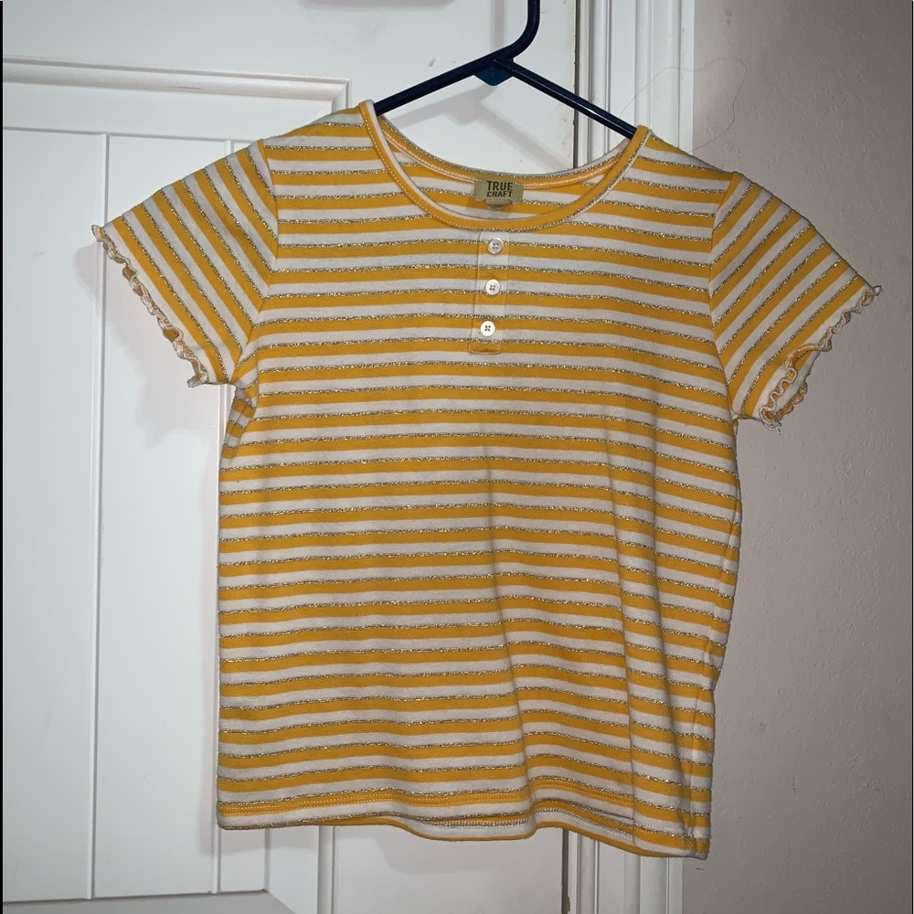 yellow striped tee-shirt